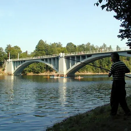 Konukevi Penzion Klasterec Nad Orlici